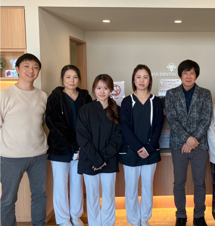 清水先生と歯科衛生士との写真
